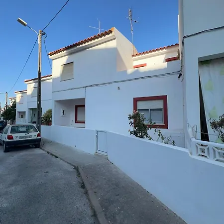 Casa Encantada - *